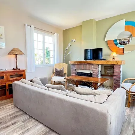 Superbe à Deux Pas Des Commerces Avec Jardin Villa *