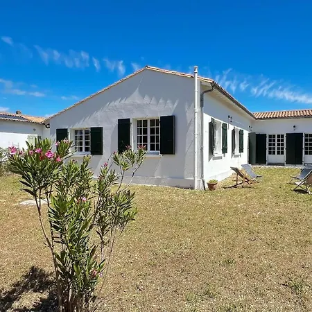 Superbe à Deux Pas Des Commerces Avec Jardin Villa *