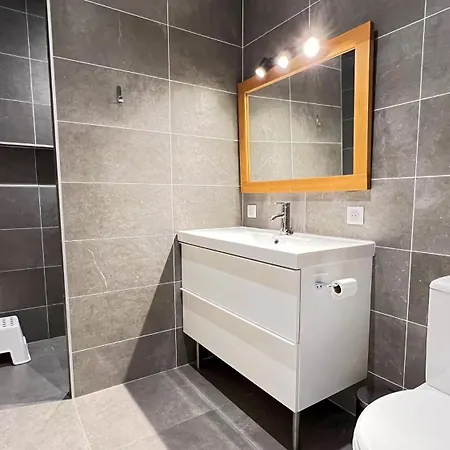 Superbe à Deux Pas Des Commerces Avec Jardin La Couarde-sur-Mer