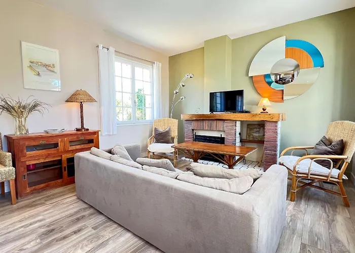 Superbe A Deux Pas Des Commerces Avec Jardin Villa *